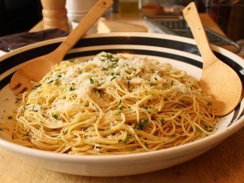 Garlic Spaghetti (Spaghetti Aglio e Olio) | Food Wishes