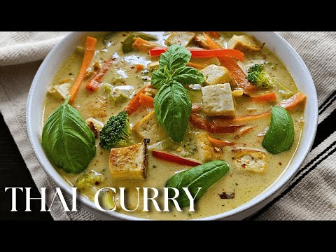 Experience the Flavor of THAILAND with This Authentic Green Curry Recipe!